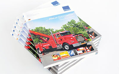 Дизайн обложки каталога с изображением грузовой машины